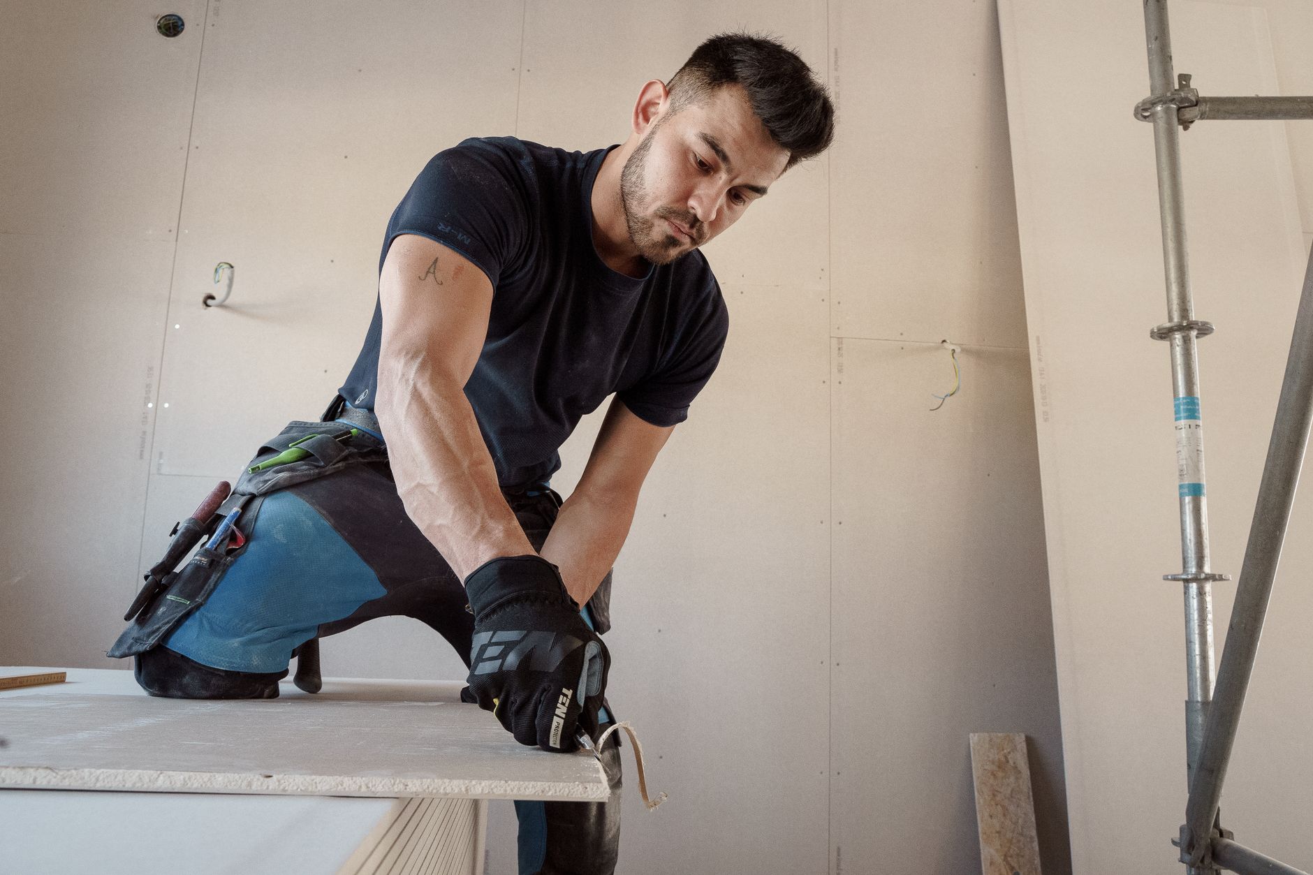 Drywall Installation — R Hernandez Drywall